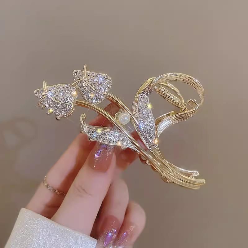 High-End Women's Rhinestone Hair Shark Clip - Large, Stylish, and Trendy Hairpin