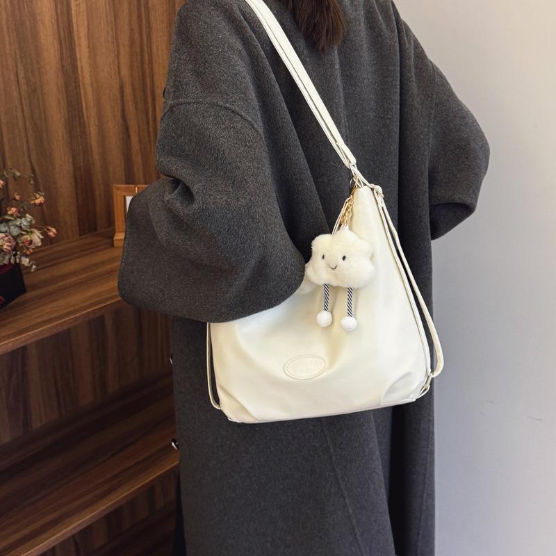 Fashion Soft Face Holder Extra Large Bag Women's 2025 New Large-capacity Niche Messenger Bag, Foreign-style Commuter Shoulder Bag