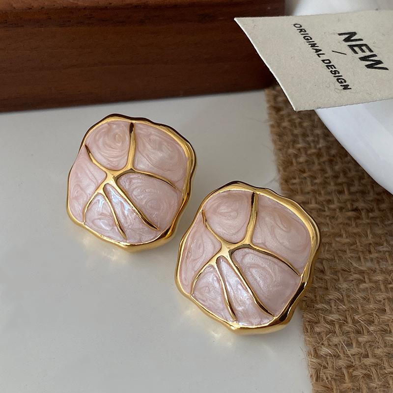 Капающая геометрическая квадратная подвеска в виде сердца высокого класса с эмалью розовый