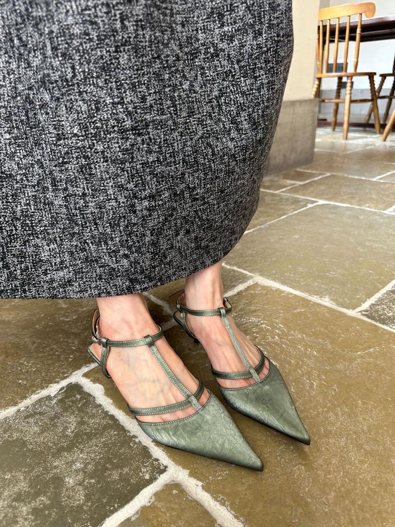 Simple Niche Design Fashion Single Shoes 2025 Summer New Empty Bag Head Sandals Short Heel Skirt Women's Shoes