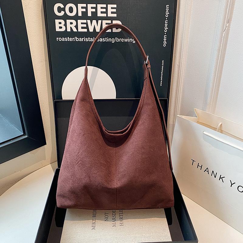 Large capacity suede bag women's new autumn and winter shoulder messenger bag tote bucket bag