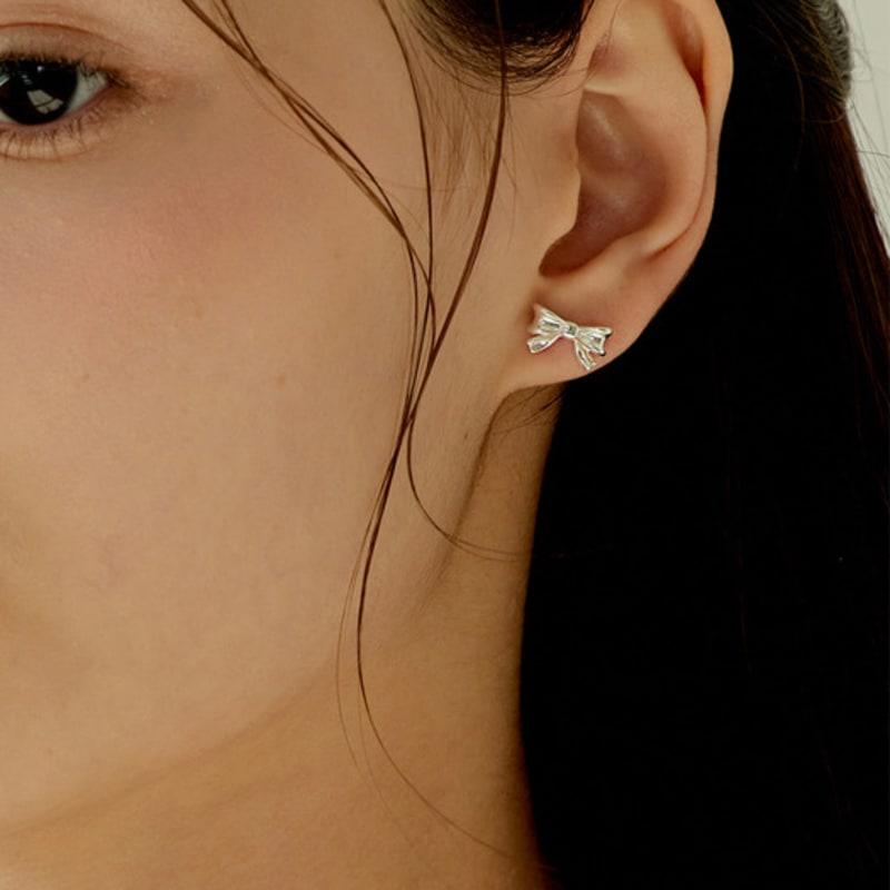 murmur [925silver]Volume ribbon stud earrings