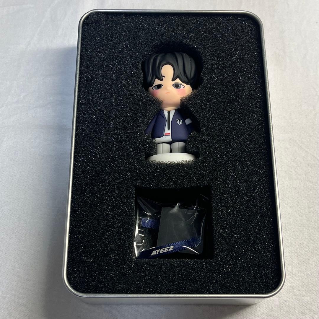 

[USED] ATEEZ FEVER ZERO EPILOGUE FIGURE Wooyoung