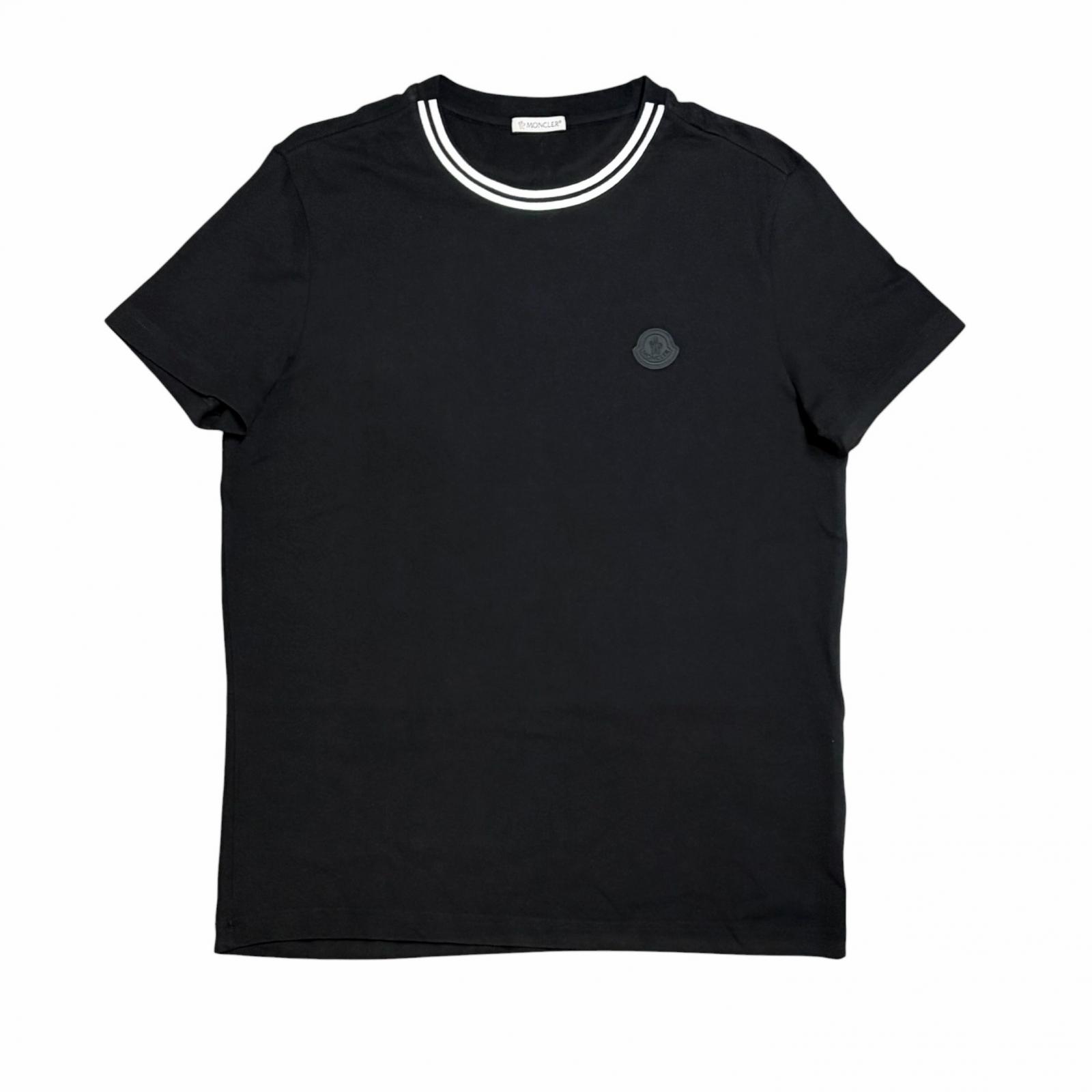 

Used MONCLERShort sleeve T-shirt black mens