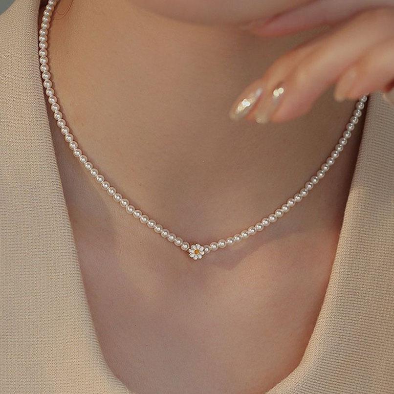 Elegante Gänseblümchen-Perlen-Choker-Halskette: High-End, Ultra-Feines, Leichter Luxus Design für Damen