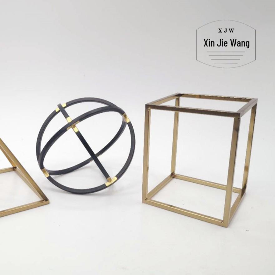 Nordisch Modern Geometrische Eisenkunst Dekoration – Minimalistische 3D Heimornamente