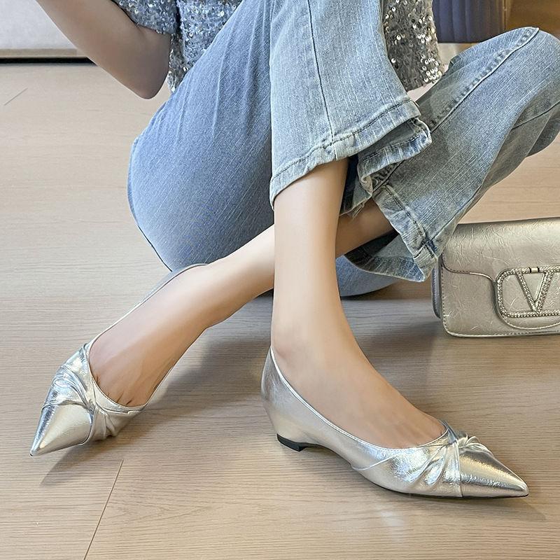 Small Height-increasing Single Shoes Women's Slope Heel Pointed Tip Versatile Flat-soled Ladyshoes, Super One-pedal Lazy, Trendy Loafers