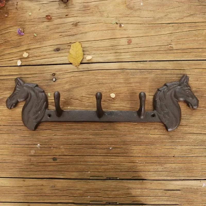Letter Shape Hooks Metal Cast Iron Classical Retro Garden Courtyard Wall Decorate Clothes Hat Wall Mounted Rusty Colored Hook