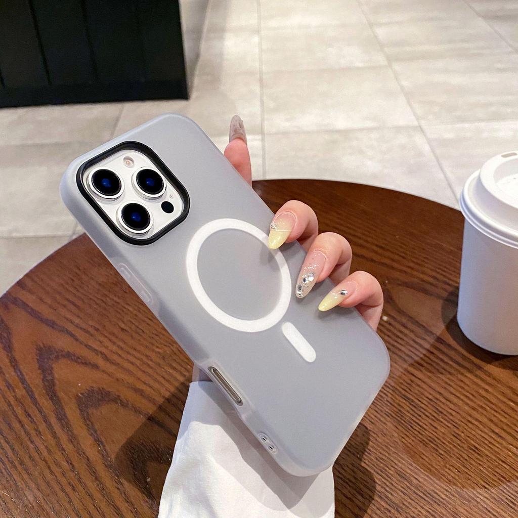 Jelly Magnetic Case for iPhone 17 Pro Max: Frosted Skin-Feel Protection for Apple 16/13