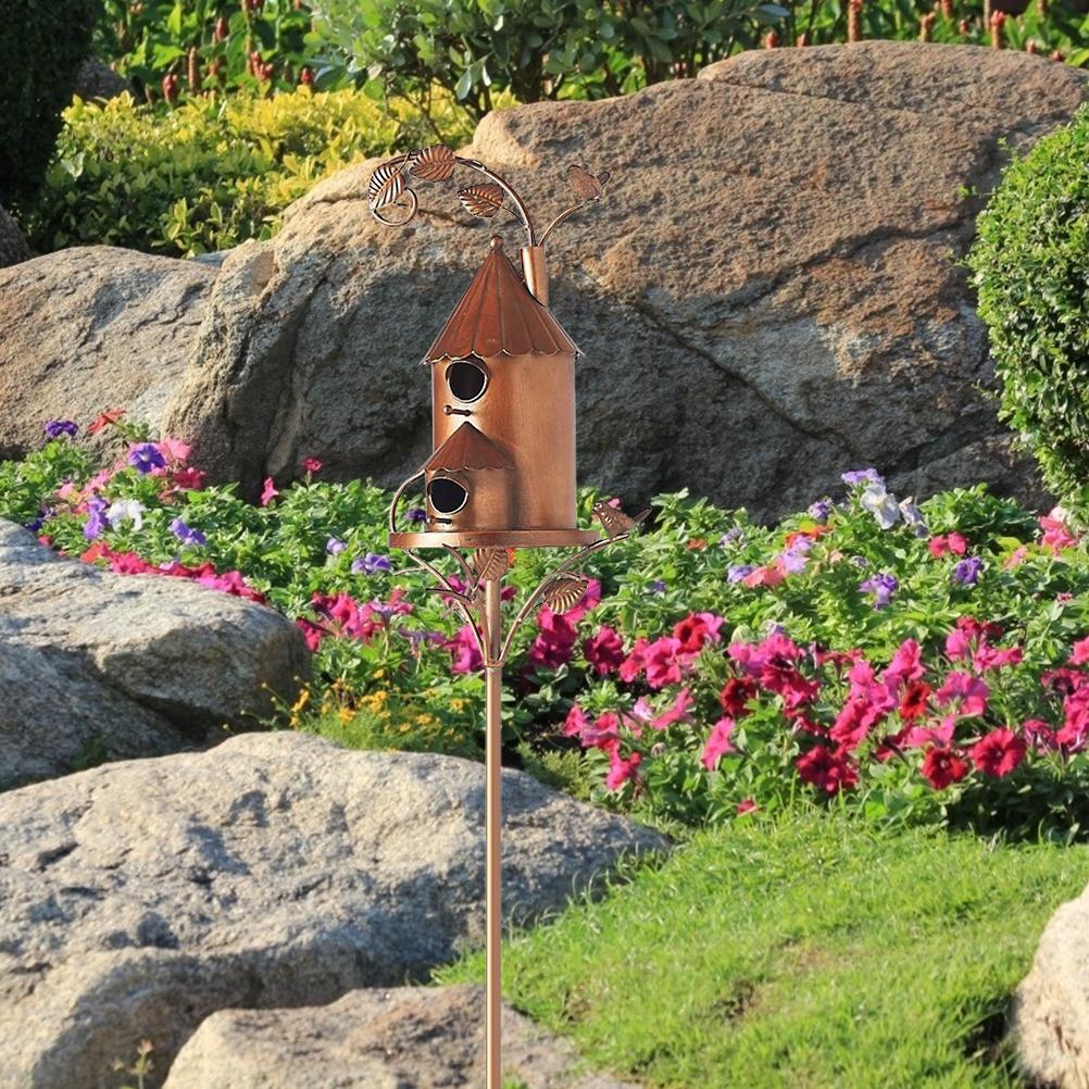 Metall-Vogelhaus mit Stange, Metall-Kunst-Cottage-Vogelhaus, Pfähle, Kolibri-Haus, abgenutztes Metall-Vogelhaus, Gartendekoration