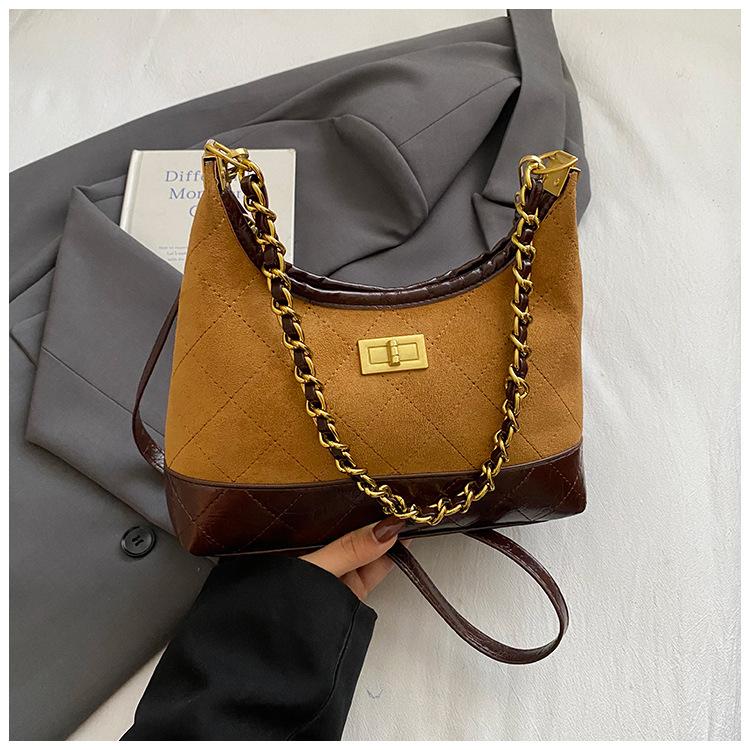 

Корейская версия нишевой модной сумки-мессенджера женская 2025 осень новая ромбовидная цепочка высокая ценность повседневная маленькая квадратная сумка коричневый