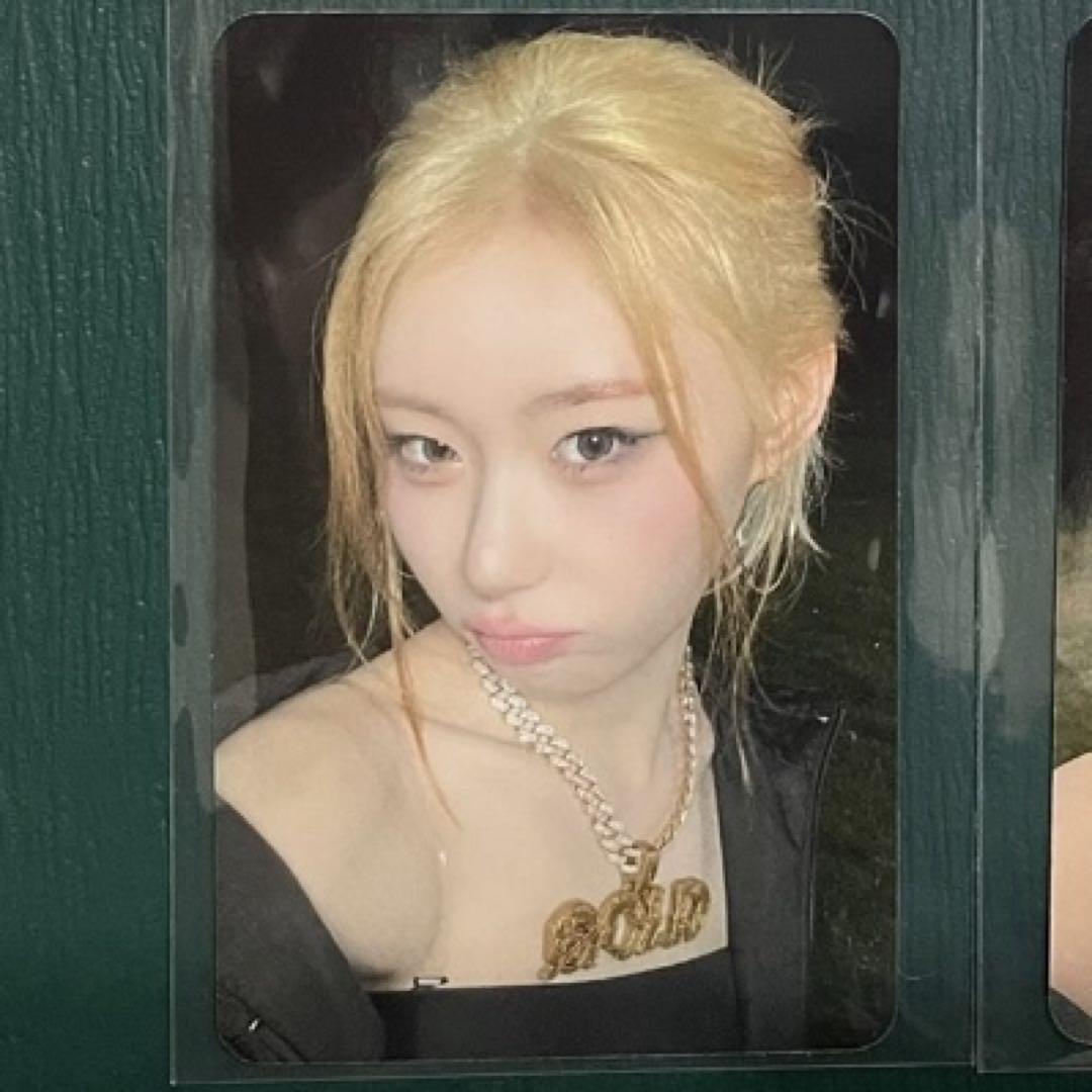 

[USED] itzy Chaeryun GOLD Starriver Pre-order Limited Necklace Trading Card