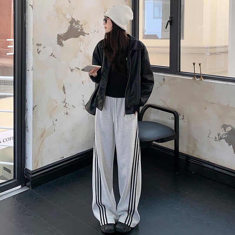 Pantaloni della tuta a righe a vita alta con polsini da donna - Autunno 2025