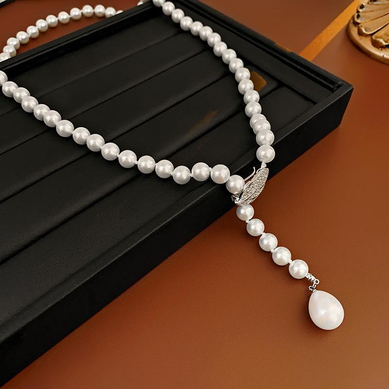 Luxury Long Pearl Tassel Necklace for Women Zircon Leaf Water Drop Shape Pearl Pendent Sweater Chains Elegent Daiy Wear Jewelry