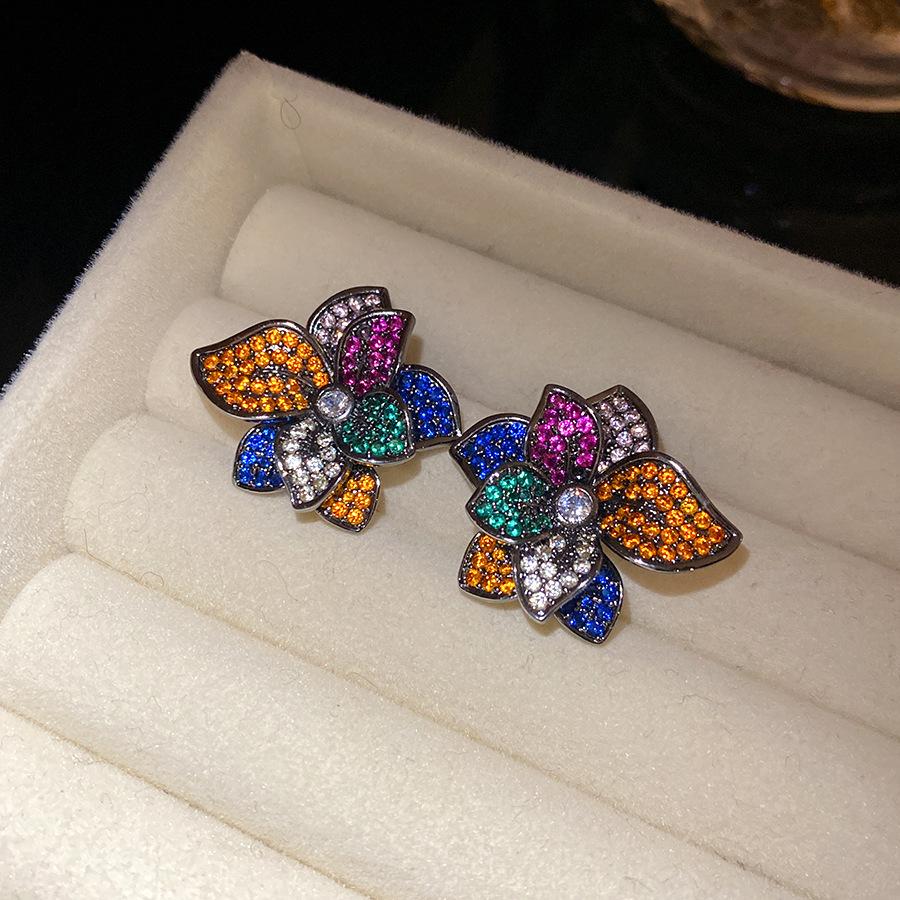 

Medieval vintage jewelry silver needle zircon flower stud earrings retro temperament earrings light luxury high-end earrings women