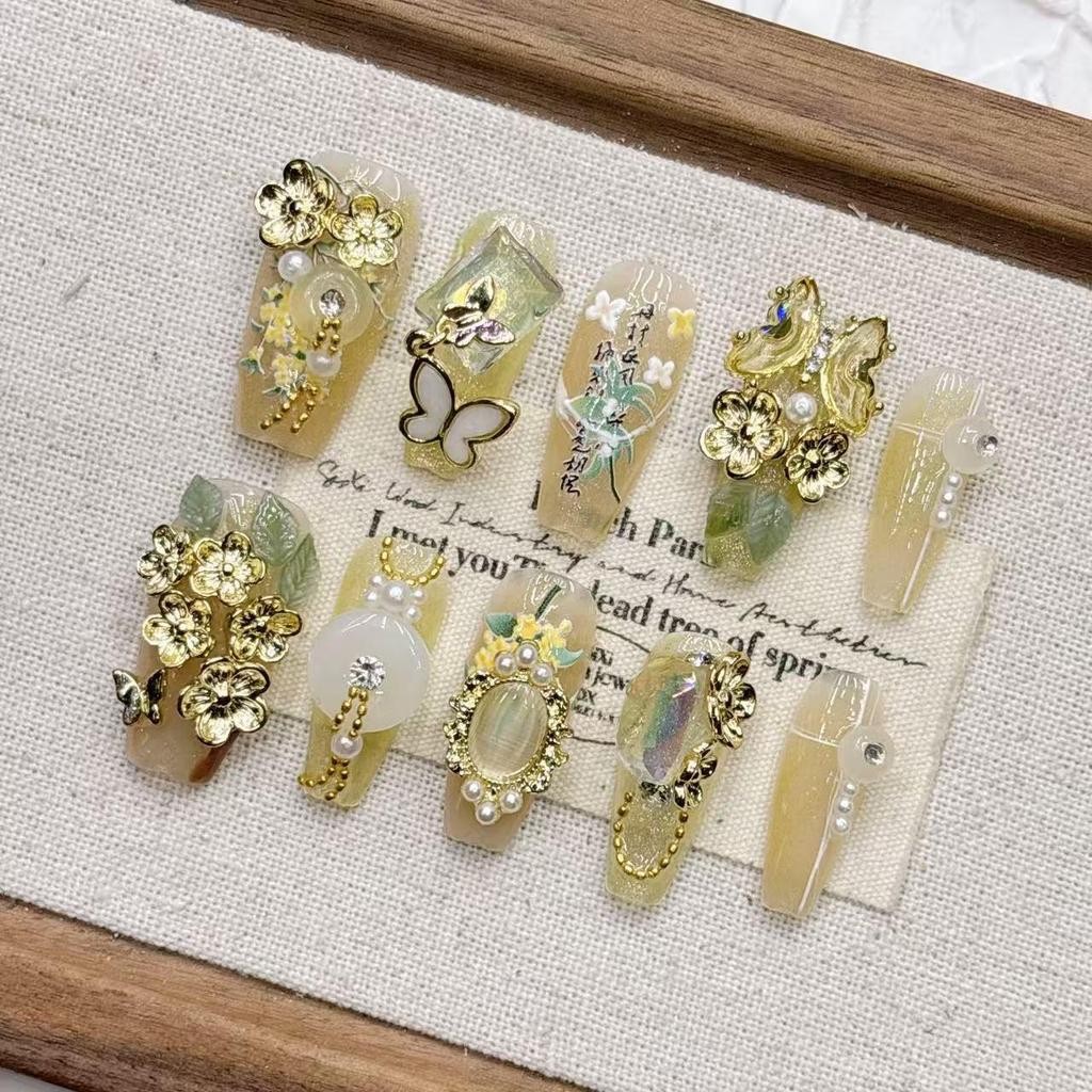 New Gilded Yellow Mid-Autumn Medium-Length Pointed Handmade Nail Tips