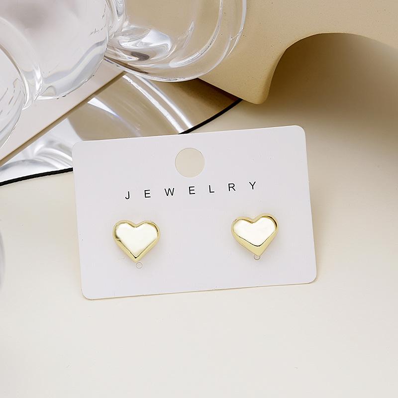 Cute Love Stud Earrings Three-Dimensional Peach Heart Stud Earrings Simple Jewelry Stud Earrings