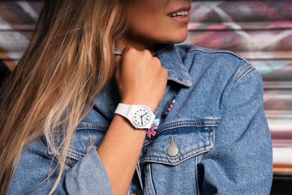 Wristwatch Gent SOMETHING WHITE GW194 Genuine Imported Product [Swatch] (Something White)