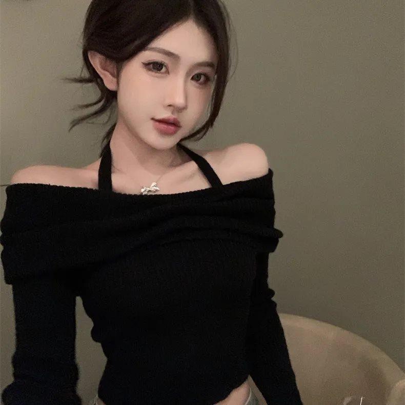 Korean-Style Spicy Off-Shoulder Halter Neck Knit Top for Women: Slim Fit, Long Sleeve, Autumn & Winter Collection