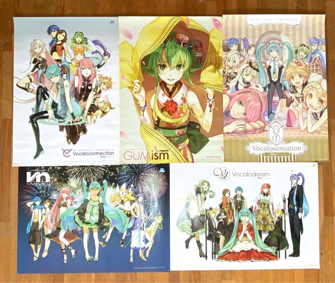 

[USED] Exit tunes Hatsune Miku Vocaloid 5 Posters with Panels