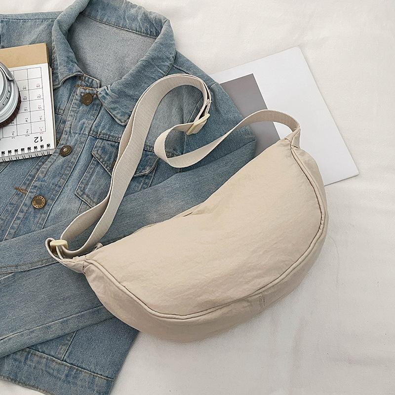 Nylon dumpling bag autumn and winter new casual shoulder bag commuter bag messenger bag women