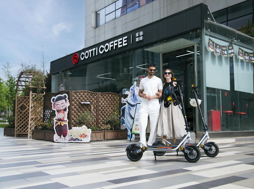 KuKirin A1 800W E-Scooter, High Speed 45km/h, 3 Speed Modes, Cruise Control, LED Display, Foldable Frame, Strong Steel Material