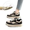 Platform-soled retro board shoes, new spring black and white casual sports shoes