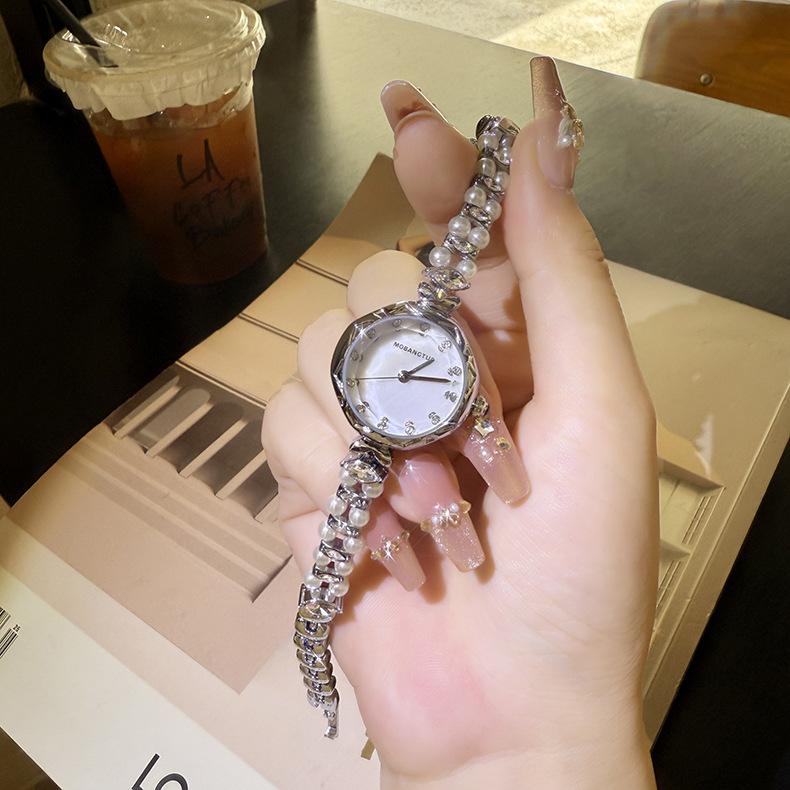 Fashion Accessorie Women's Light Diamond-Encrusted Pearl Watch Luxury Niche Fashion Quartz Watch High-End Dial Exquisite Bracelet Watch
