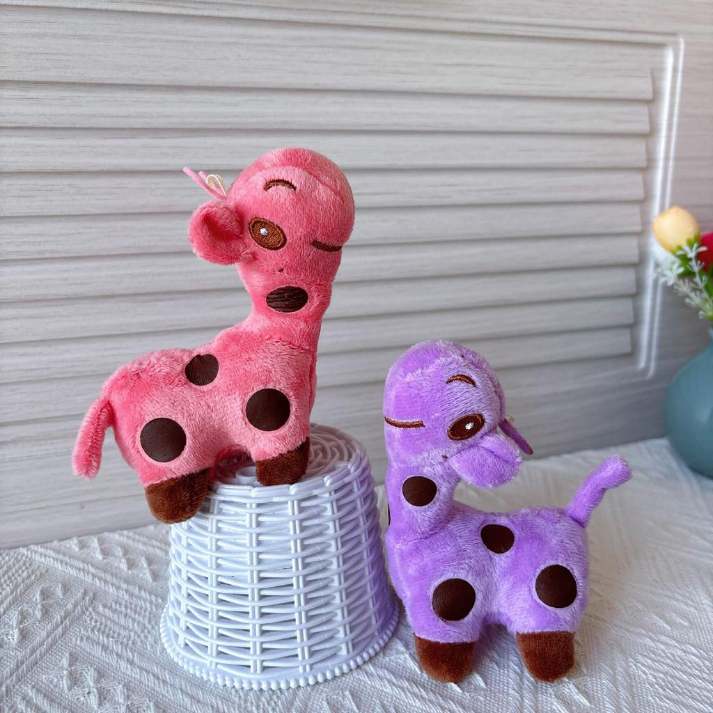 Colorful Spotted Deer Keychain Plush Toy: Giraffe Doll Pendant & Promotional Gift