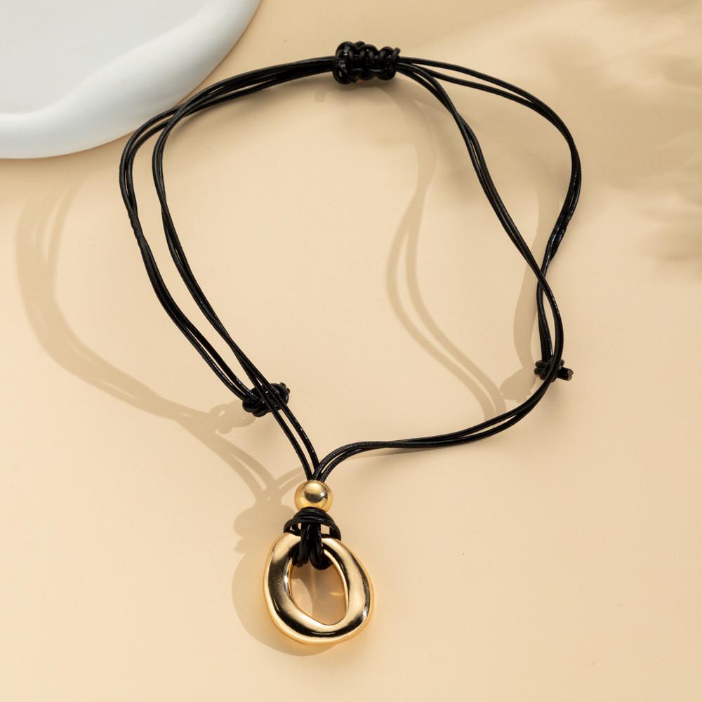 Elegant Handcrafted Alloy And Pu Irregular Circle Pendant Necklace Ideal For Trendy Women