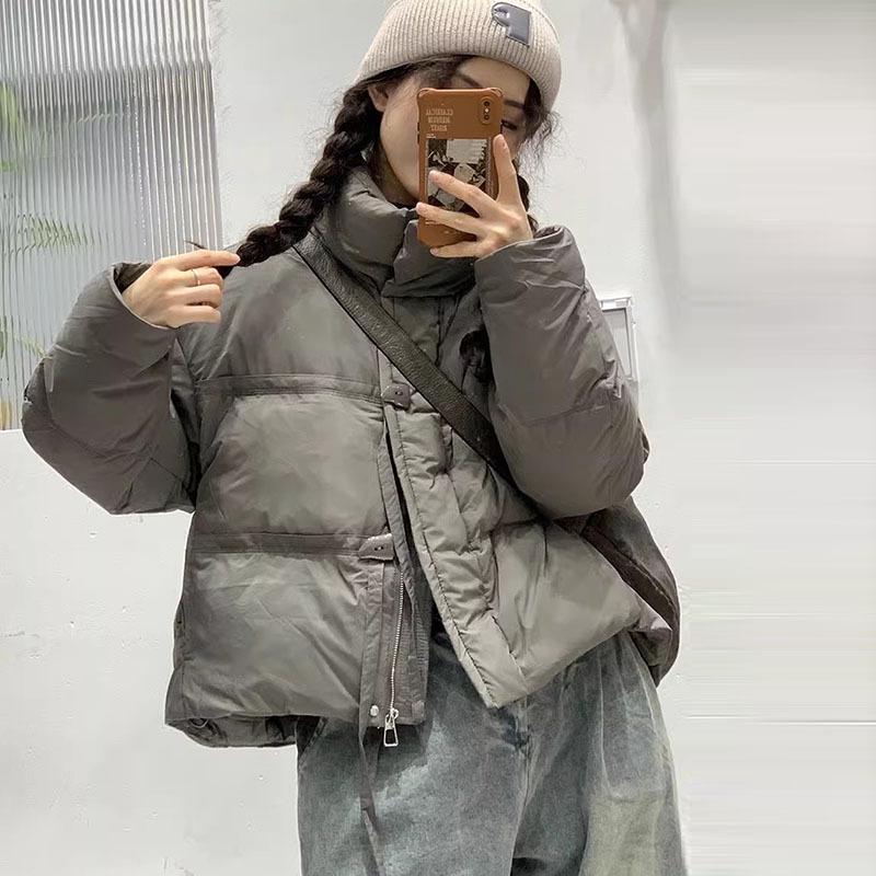 Corner buckle down jacket women's short 2024 winter fashion stand-up collar design sense sweet stand-up collar bread jacket tide