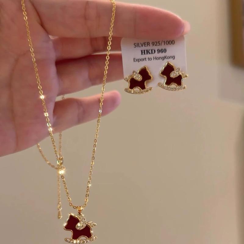 Retro Glazed Glittering Diamond Small Horse Necklace Earrings, Zodiac Year Style Collar Chain Stud Earrings, Luxurious and Exquisite