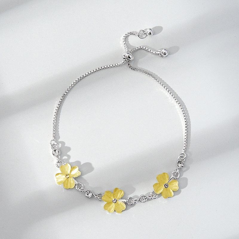 Lucky Four-Leaf Clover Adjustable Green Cat's Eye Bracelet for Women (Mori Style)