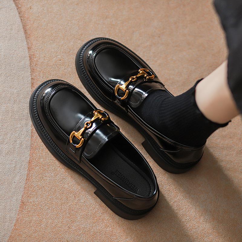 Horse buckle small leather shoes women's spring 2025 new one-pedal British style single shoes soft leather flat loafers women
