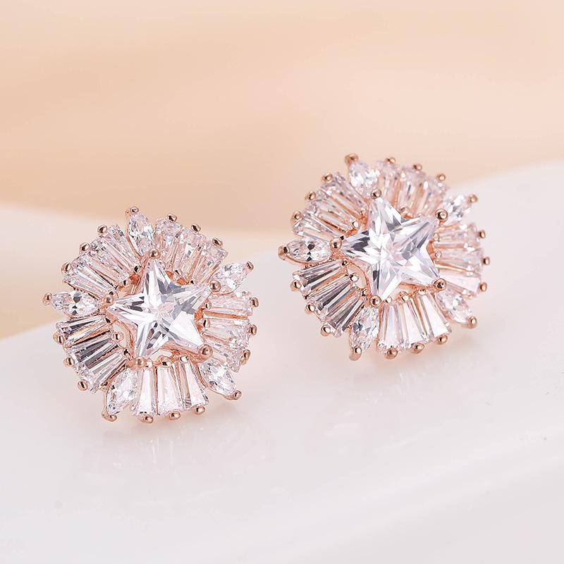 Women s Geometric Metal Hollow Star Diamond Stud Earrings - Chic European Fashion Jewelry золотой