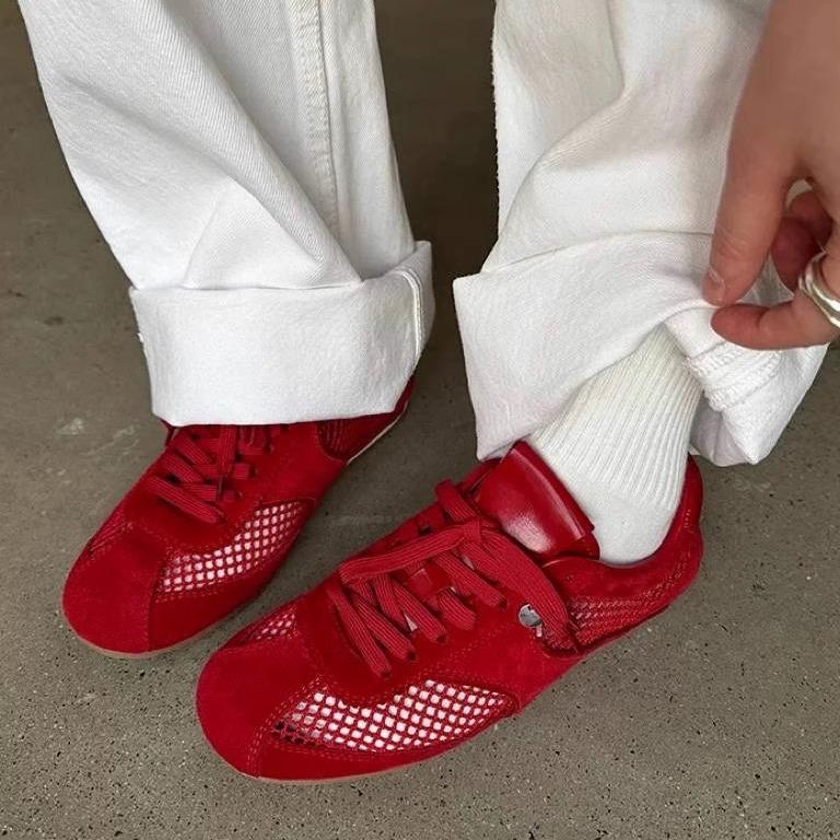 

Fashion Forrest Gump Shoes PU Leather Women Casual Spring Mesh Hollow Sneakers 2025 Retro Lace-up Flat German Training Shoes 35 красный