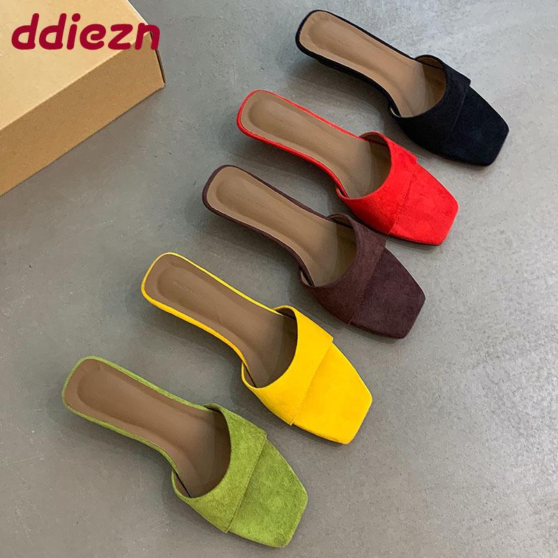Mode Schuhe Keile Pantoletten Hausschuhe Schuhe für Frauen Neu 2025 Sommer Mode Quadratische Zehen Damen Keilabsatz Pantoletten Schuhe Weibliche Sandalen