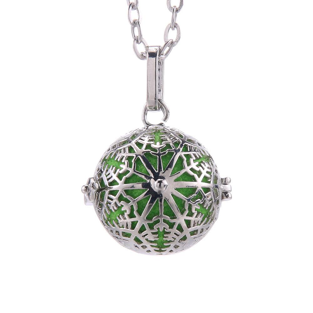 Hot-selling Aromatherapy Ancient Silver Style Cage Type Hollow Necklace Essential Oil Diffuser Perfume Box Ancient Hanfu Accessories