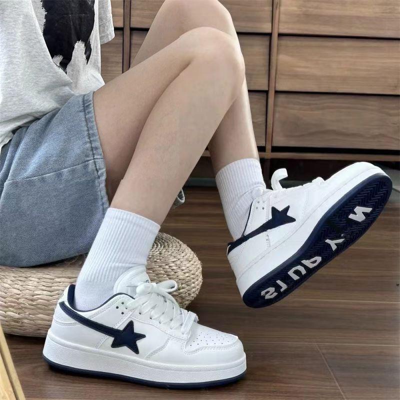 Weiß dunkelblau farblich passend Nischen-Board-Schuhe Damen ins Tide 2025 Frühling und Herbst neue vielseitige lässige weiße Schuhe Brotschuhe