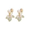 Freshwater pearl small fresh petal ear clips without ear piercings, sweet and fashionable versatile earrings, niche design earrings women