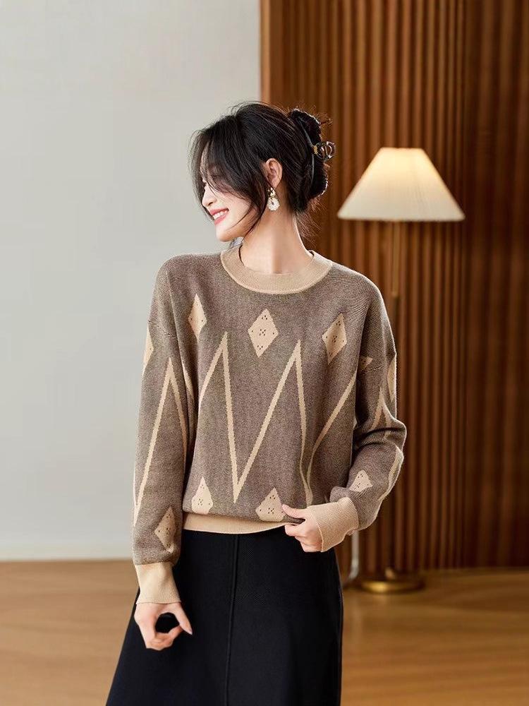 Retro Jacquard Versatile Wool Sweater - 2025 Autumn/Winter Collection: Long Sleeve, Round Neck, Warm, Comfortable, Casual Base Layer