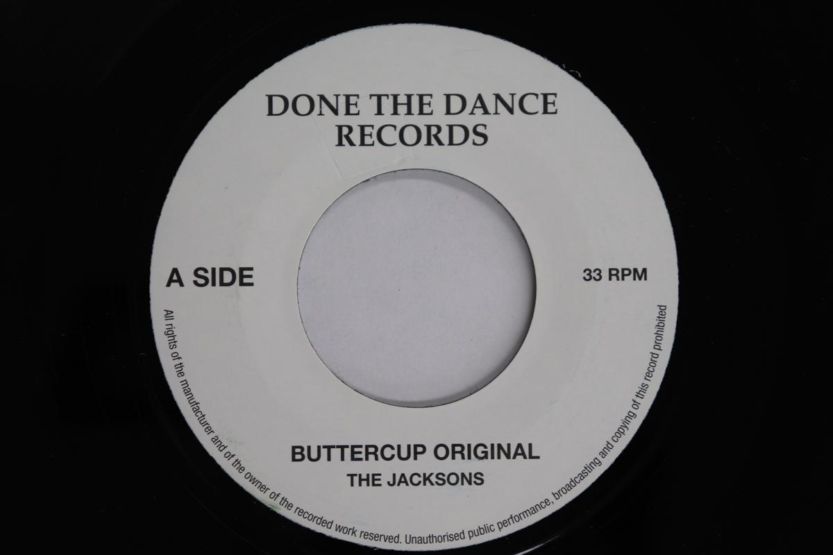 

7-дюймовая пластинка JACKSONS / BARRY WHITE - Buttercup Original / Staying Power XX001 DONE THE DANCE UK Соул/Фанк Б/У