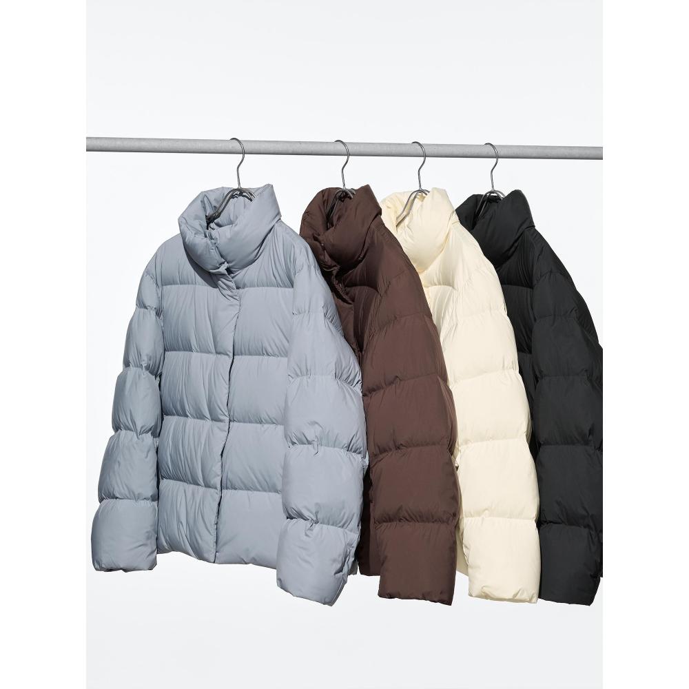 Uniqlo Powder Soft Down Jacket Model