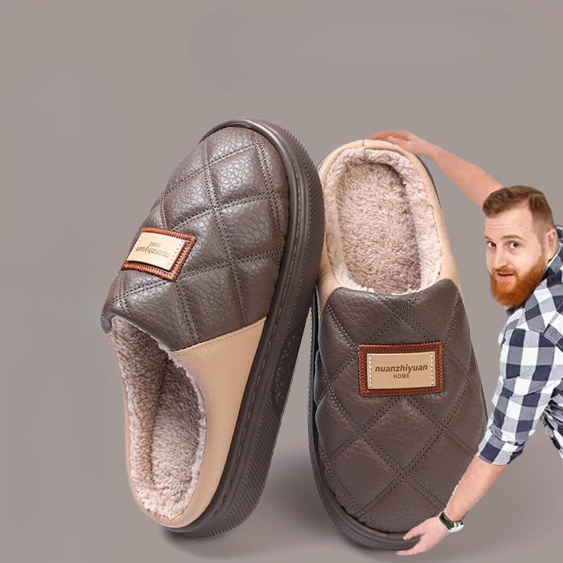 

Модные домашние тапочки большого размера 50-51 для мужчин, легкие зимние плюшевые комнатные мужские туфли 2025 новинка, нескользящие теплые тапочки на платформе 44-45 кофейный