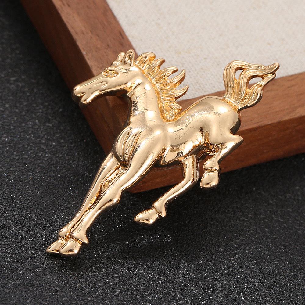 Retro Zodiac Galloping Horse Brooch: Three-Color Enamel Pin Accessory for Men