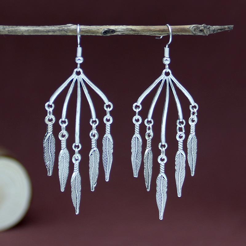 Vintage Bohemian Earrings Female Pop Versatile Fringed Earrings Minority Wind Leaf Ear Jewelry