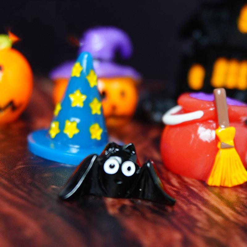 Creative Halloween Pumpkin Ghost Bat Ornaments Micro Landscape Miniature Figurines DIY Home Desktop Decoration Children Gifts