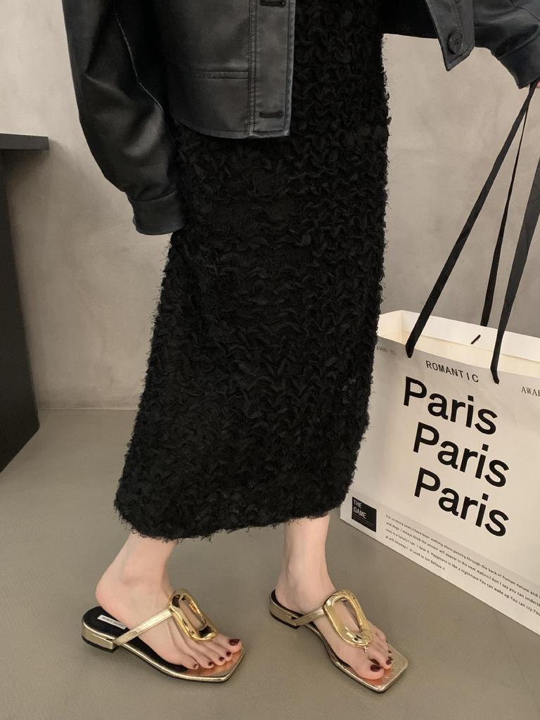 Women's Fashion Low Heel Sandals Women's Summer New Square Head Clip Toe Metal Square Buckle Temperament Flip-flops 2025