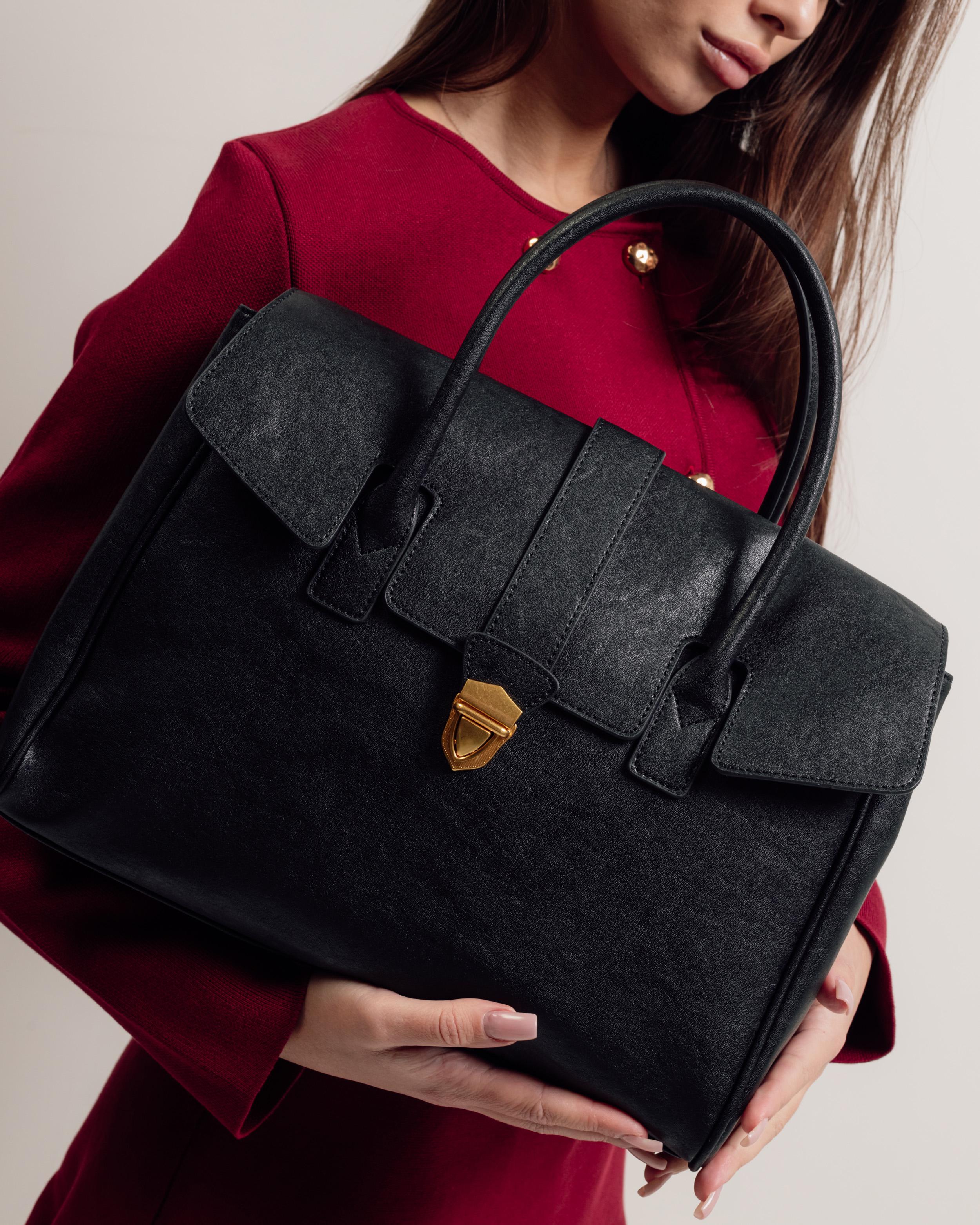 

Women s bag Polina&Eiterou 6098 black leather чорний