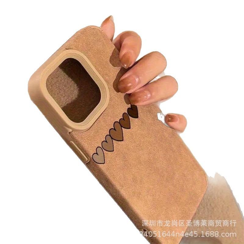 Brown love applies to iPhone16/15ProMax Apple 15 mobile phone case 11 fluff leather 13 protective case 17